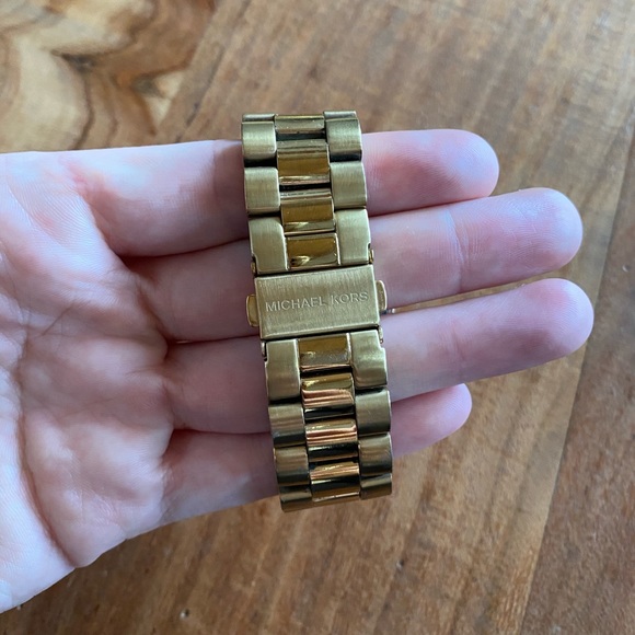 Michael Kors Watch - Picture 3 of 4